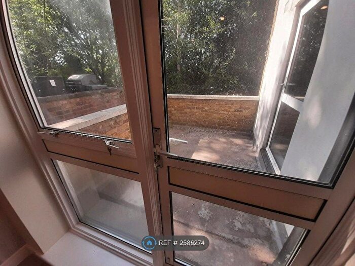 Studio To Rent In Minster Rd, West Hamstead, London, NW2