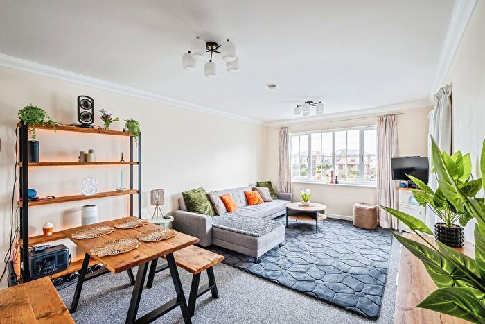 2 Bedroom Flat For Sale In Golden Gate Way, Eastbourne, BN23