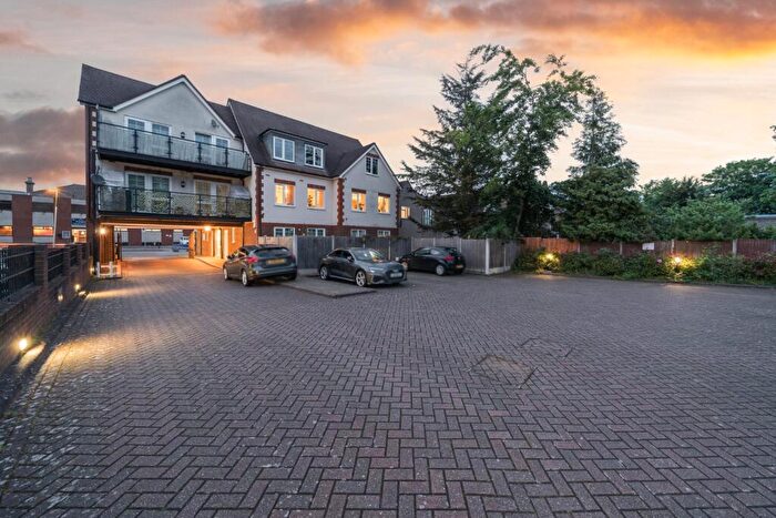 2 Bedroom Apartment To Rent In Bellegrove Road, Welling, Kent, DA16