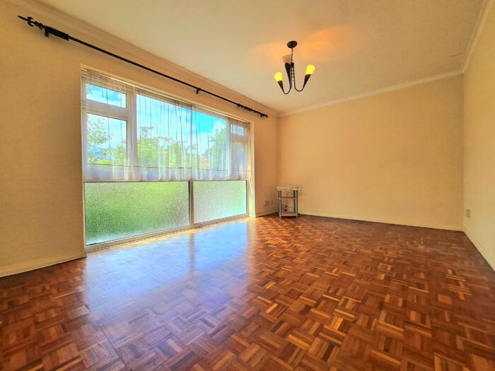 1 Bedroom Flat To Rent In **Zero Deposit Option**- Beckenham Grove, Shortlands, BR2