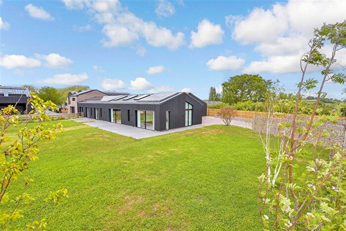 4 Bedroom Semi-detached Bungalow For Sale In Hartfield Road, Cowden, Kent, TN8