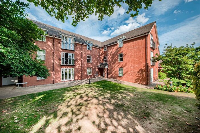 1 Bedroom Flat For Sale In Romani Close, Warwick, CV34