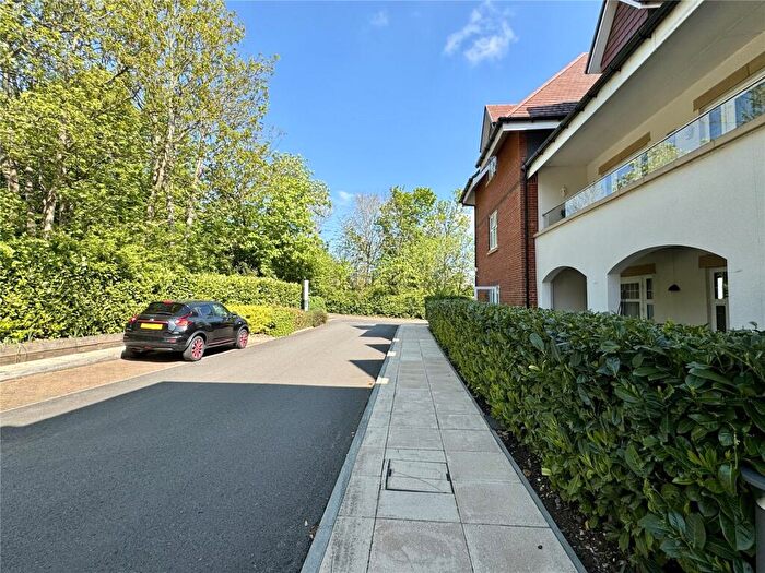 1 Bedroom Flat For Sale In Emerson Park, Rowhill Road, Hextable, BR8