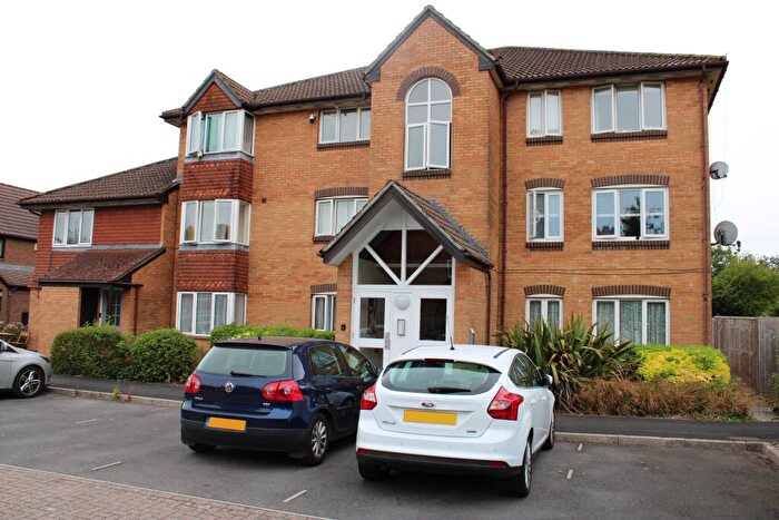 1 Bedroom Flat To Rent In Ringwood, BH24