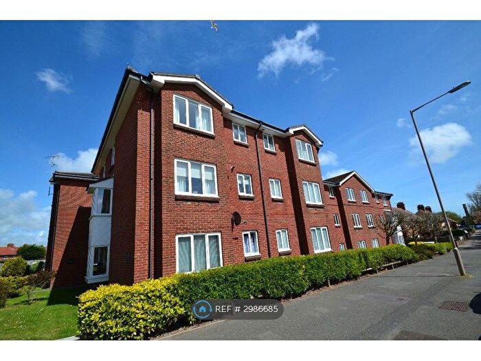 1 Bedroom Flat To Rent In Robinson Court, Eastbourne, BN22