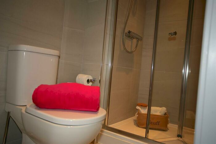 3 Bedroom Flat To Rent In Flat Elliott Apartments, Selly Hill Road, Birmingham, B29