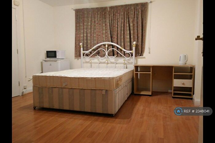 Studio To Rent In Kings Road, Harrow, HA2