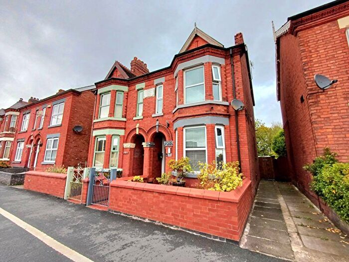 3 Bedroom Semi-Detached House For Sale In High Street, Winsford, CW7