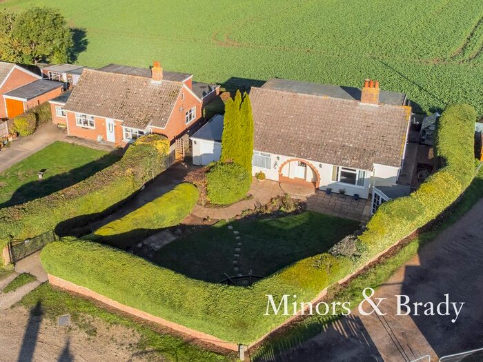 5 Bedroom Detached House For Sale In Hardingham Road, Hingham, Norwich, NR9