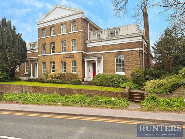 2 Bedroom Flat For Sale In Flat Bolingbroke, London Road, Maidstone, ME16