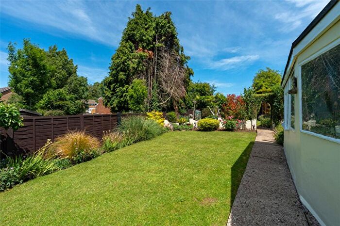 3 Bedroom Bungalow For Sale In Shaftesbury Drive, Allington, Maidstone, ME16