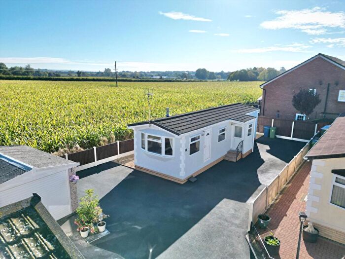 2 Bedroom Park Home For Sale In Yarnfield, Stone, ST15