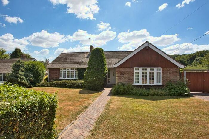 4 Bedroom Detached Bungalow For Sale In Easole Street, Nonington, Dover, CT15