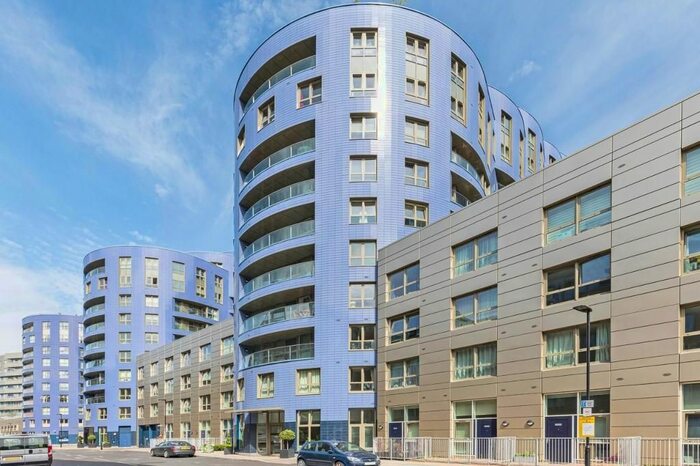 Studio To Rent In Queensland Terrace, Islington, London, N7