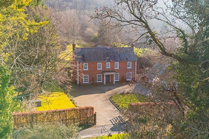 6 Bedroom Detached House For Sale In Ellesborough Road, Wendover, HP22