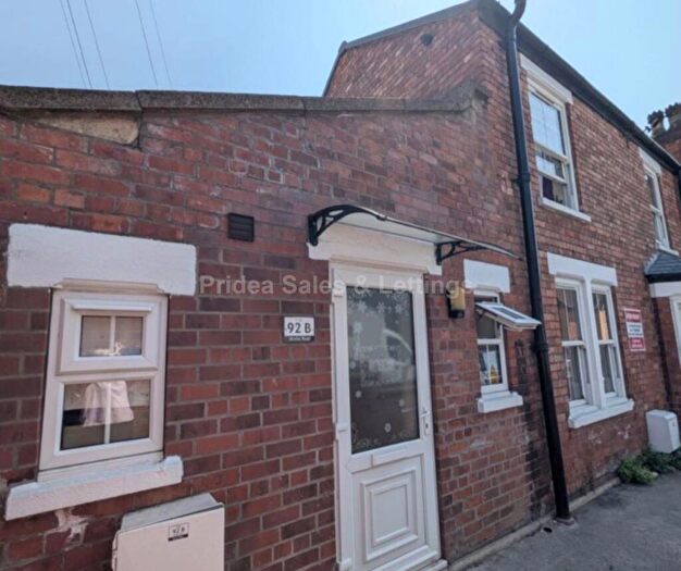 1 Bedroom Flat To Rent In Flat Off Monks Road, Lincoln, LN2