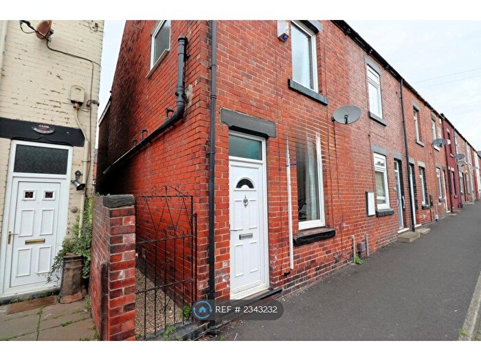 3 Bedroom End Of Terrace House To Rent In Cudworth, Barnsley, S72