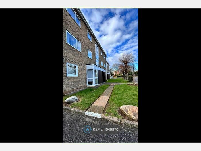 2 Bedroom Flat To Rent In Thorpe Lea Road, Peterborough, PE3