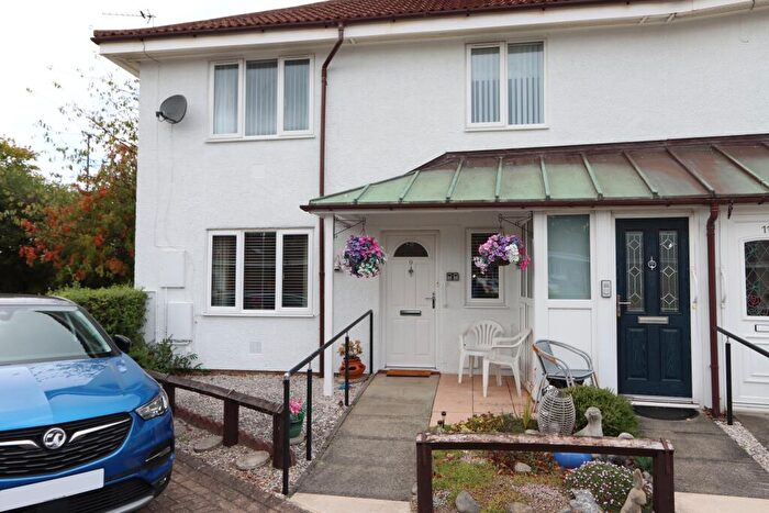 2 Bedroom Flat For Sale In Newsteads Close, Whitley Bay, Tyne And Wear, NE25