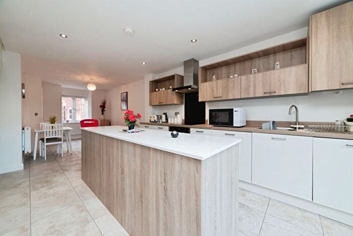 3 Bedroom Terraced House For Sale In Blanket Row, Hull, HU1