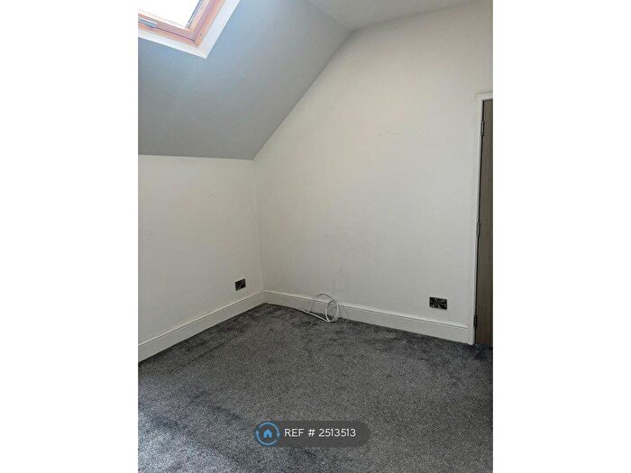 1 Bedroom Flat To Rent In Mary Street, Porthcawl, CF36
