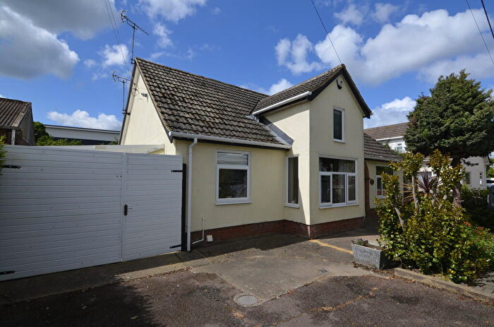 4 Bedroom Detached Bungalow For Sale In Felixstowe Road, Nacton, Ipswich, IP10