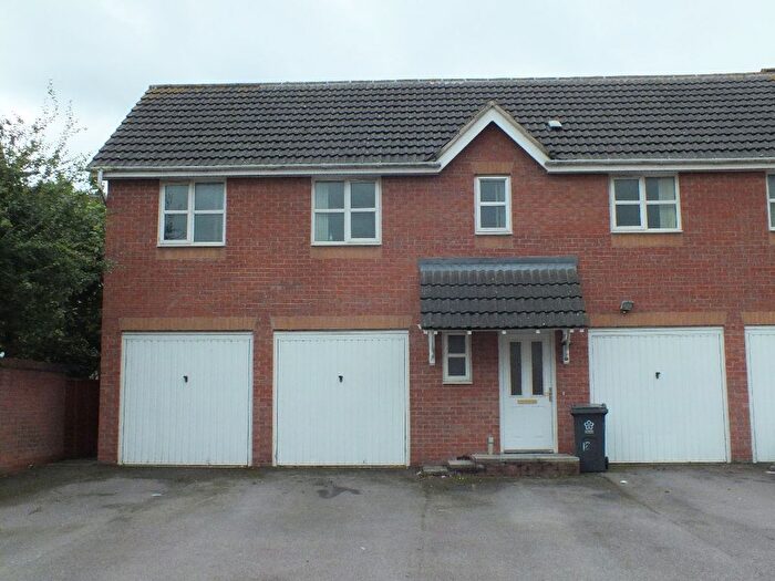 2 Bedroom Flat To Rent In Blacksmith Place, Hamilton, Leicester, LE5