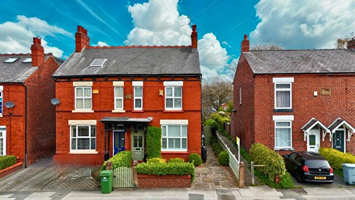 3 Bedroom Semi Detached House For Sale In Park Lane, Poynton, Stockport, Cheshire, SK12