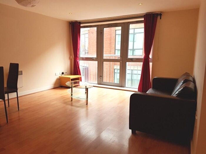 2 Bedroom Apartment To Rent In Quartz Apartments, Birmingham, B18