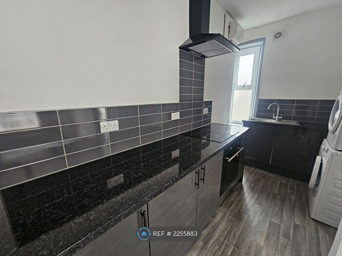 1 Bedroom Flat To Rent In Schofield Street, Waterfoot, Rossendale, BB4