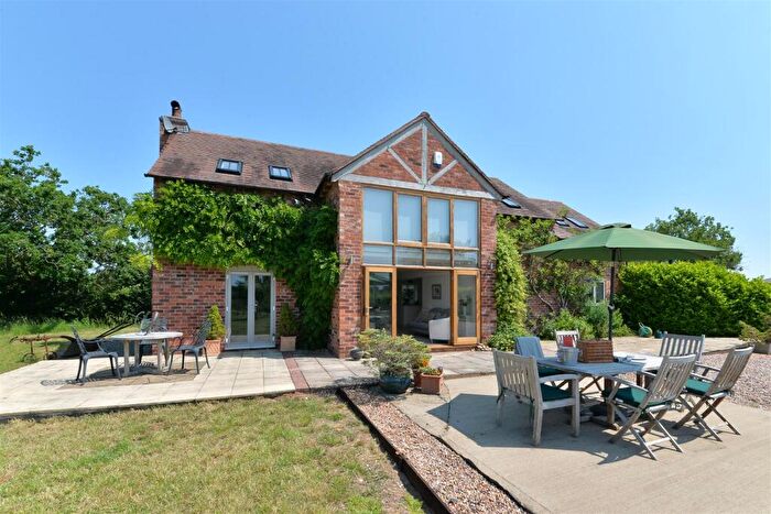 3 Bedroom Detached House To Rent In Henley Road, Ullenhall, Henley-In-Arden, B95