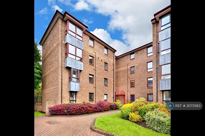 3 Bedroom Flat To Rent In Sienna Gardens, Edinburgh, EH9