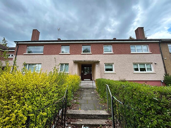 3 Bedroom Flat To Rent In Howgate Avenue, Drumchapel, Glasgow, G15