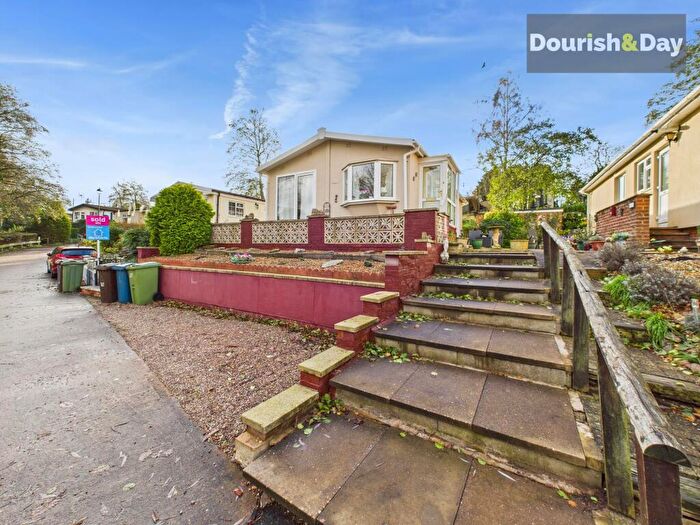 2 Bedroom Park Home For Sale In Lodgefield Park, Baswich, Stafford, ST17