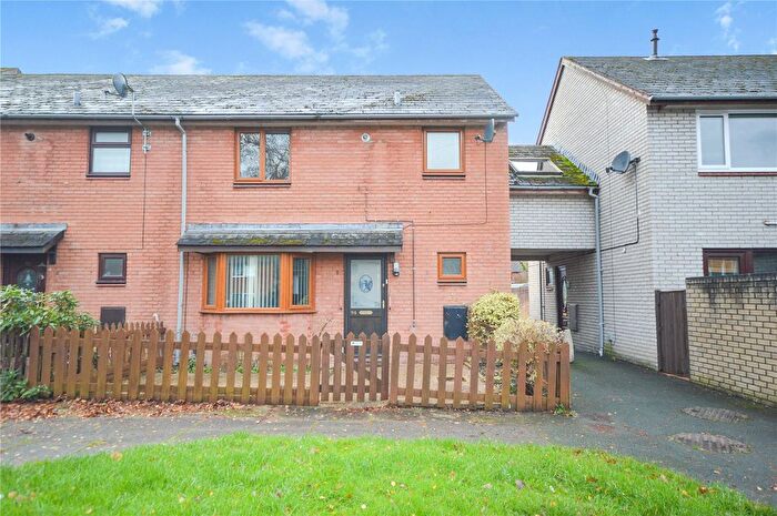 3 Bedroom Terraced House For Sale In Lon Glanyrafon, Newtown, Powys, SY16