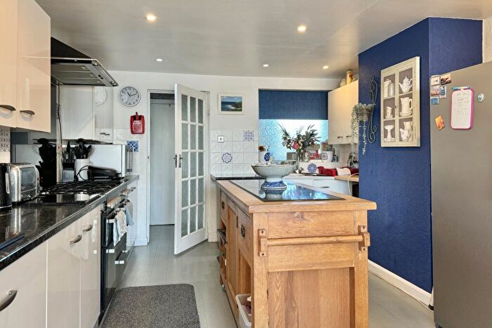 6 Bedroom House For Sale In Pemberley, Treburrick, PL27