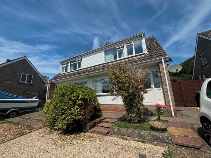 3 Bedroom House To Rent In Pilgrims Way, Worle, Weston-super-Mare, BS22