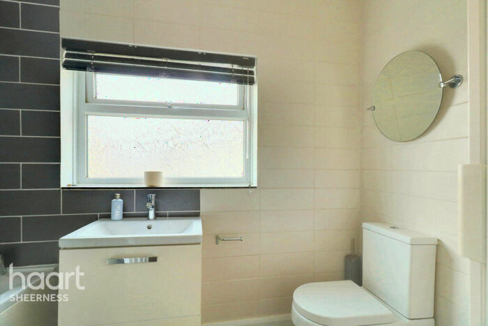 1 Bedroom Flat For Sale In Broadway, Sheerness, ME12
