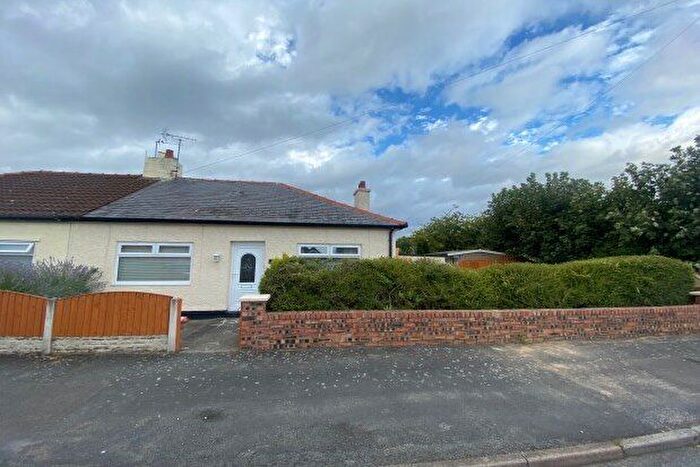 3 Bedroom Bungalow To Rent In Hopfield Road, Wirral, CH46