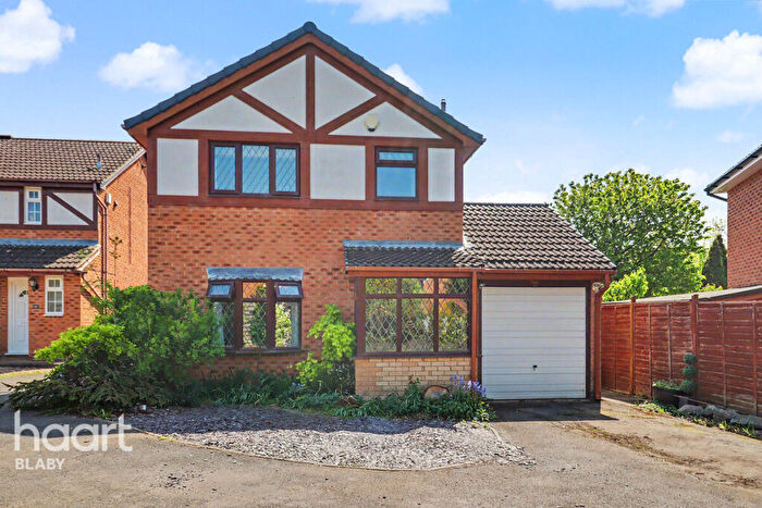 4 Bedroom Detached House For Sale In Trafalgar Way, Leicester, LE2