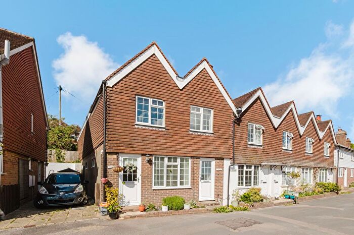 3 Bedroom Property For Sale In South Street, Mayfield, TN20