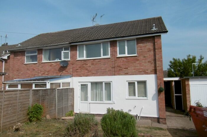 3 Bedroom Semi-Detached House To Rent In Hawkswood Close, Chilwell, NG9
