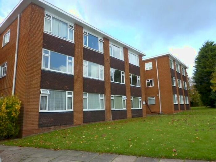 2 Bedroom Flat To Rent In Savoy Close, Harborne, Birmingham, B32