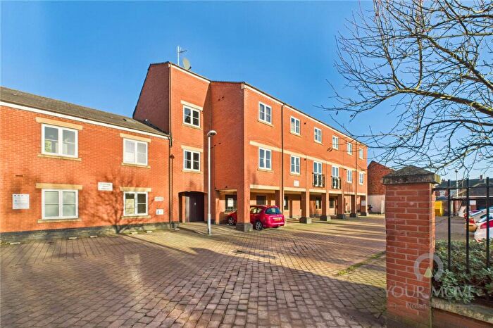 2 Bedroom Flat For Sale In Queen Street, Kettering, Northamptonshire, NN16