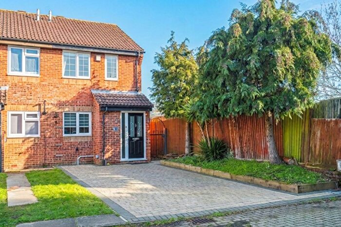 2 Bedroom Semi Detached House For Sale In Ladywalk, Maple Cross, WD3