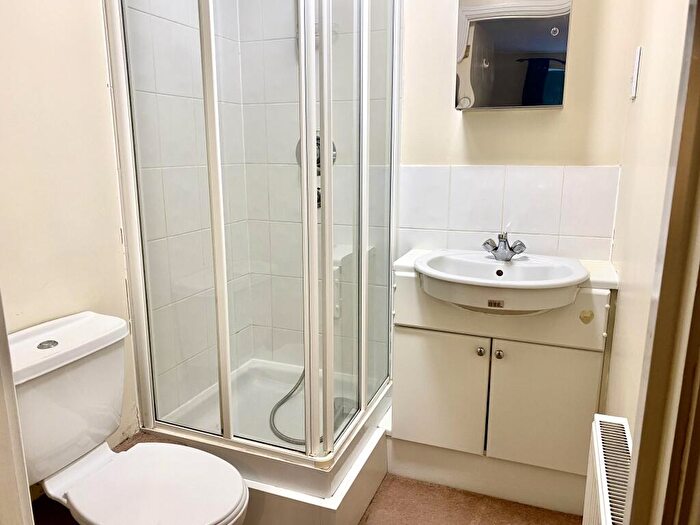 2 Bedroom Flat To Rent In Drum Road, Eastleigh, SO50
