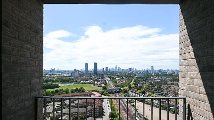 1 Bedroom Apartment To Rent In , Plaistow Road, London, E13