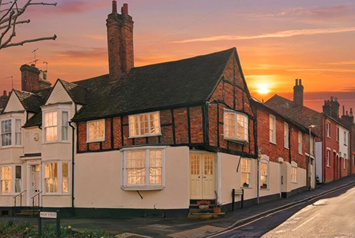 4 Bedroom End Terrace House For Sale In High Street, Berkhamsted, HP4