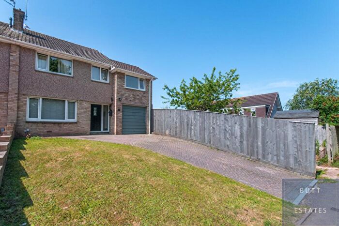 4 Bedroom Semi-Detached House For Sale In Quarry Lane, Exeter, EX2