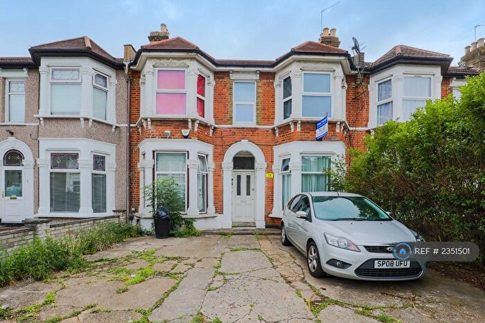 1 Bedroom Flat To Rent In Seven Kings, Ilford, IG3